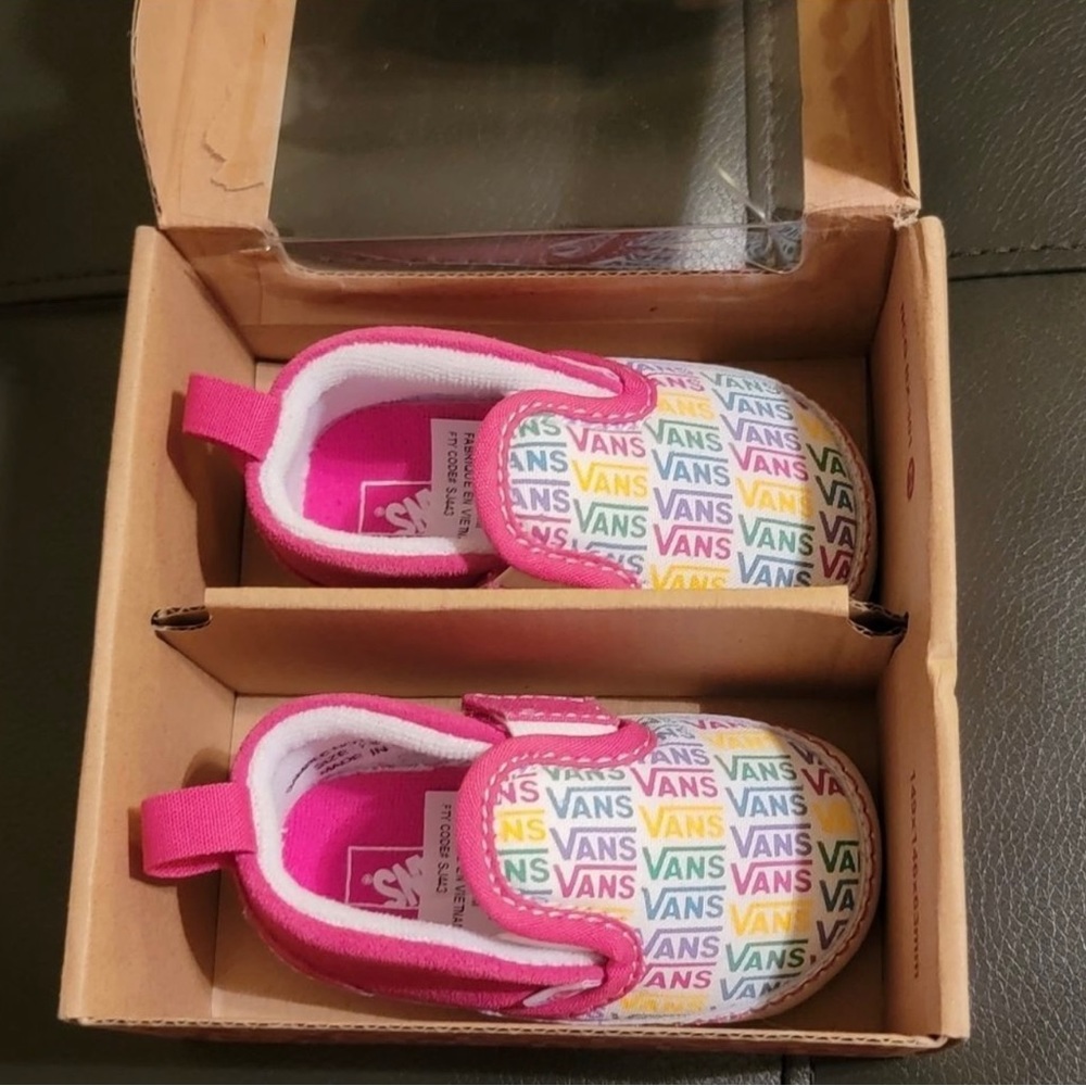 Baby vans - Picture 3 of 3